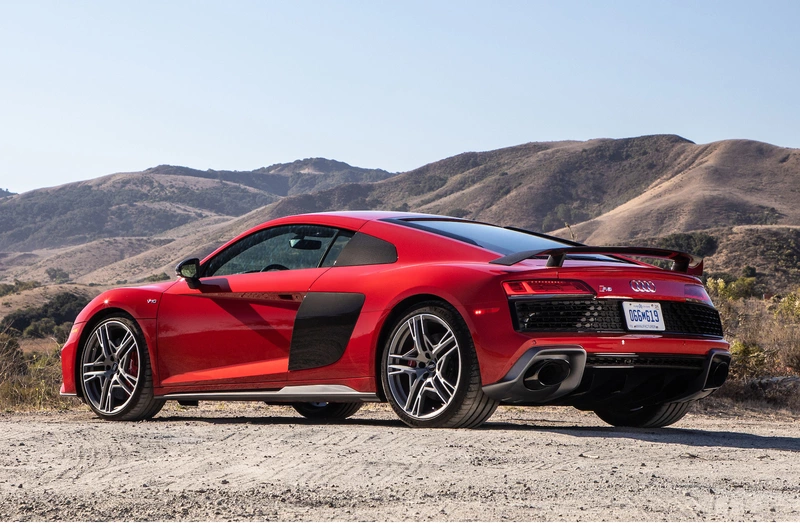 The Audi R8 is the successor to the electric car.