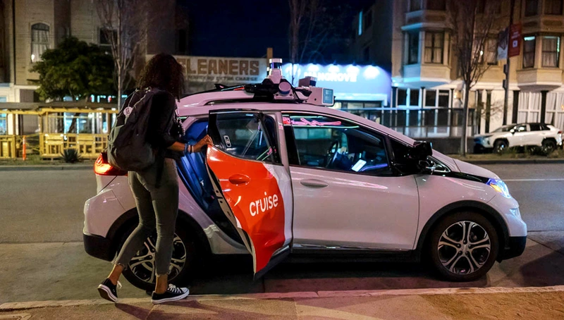 Cruise, San Francisco allows unmanned cabs to charge fares.