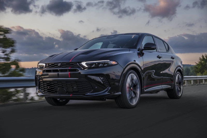 2023 Dodge Hornet, F1 engine rules, Singer Turbo Study Convertible: today's automotive news