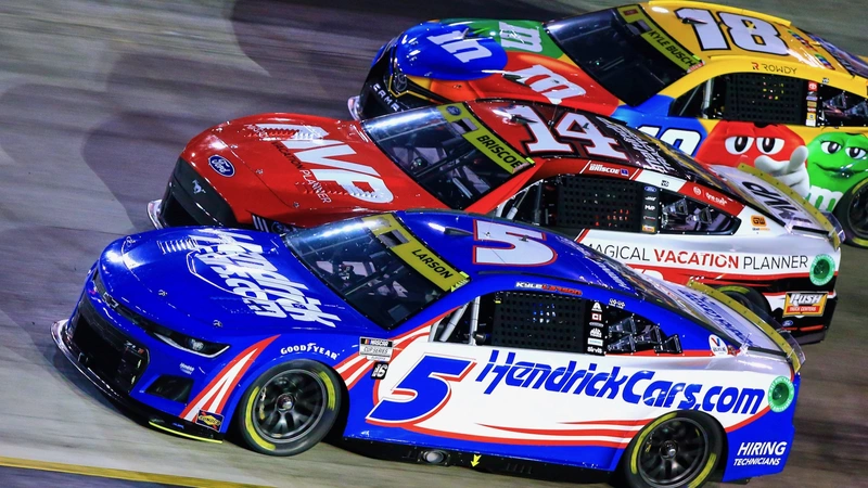 NASCAR Teams Warn of "Broken" Economic Model