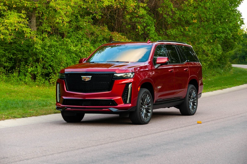 GM's Full-Size SUV First in 400,000-Mile Road Network Expansion by Super Cruise