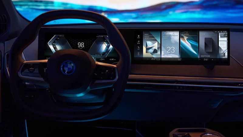 Customizable home screen simplifies the BMW iDrive interface