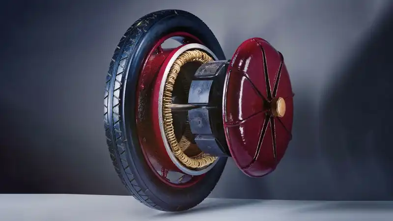 1900, Porsche develops in-wheel electric motor